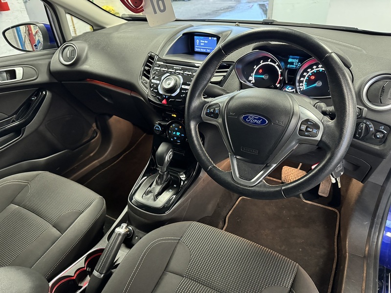 Ford Fiesta Titanium - U75939