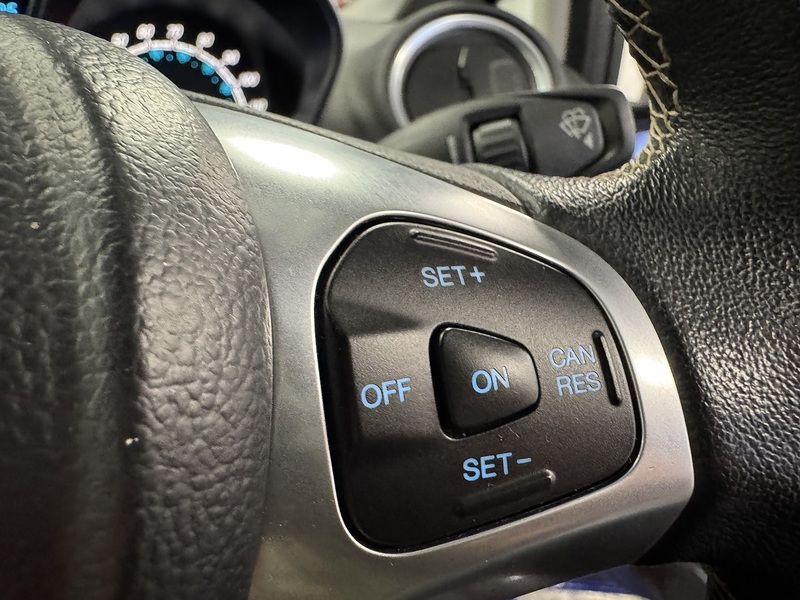 Ford Fiesta Titanium - U75939