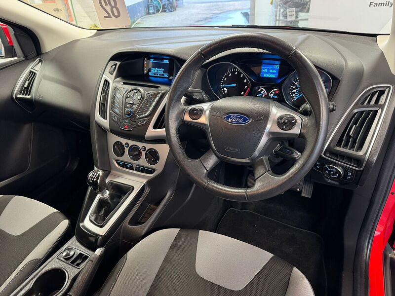 Ford Focus T EcoBoost Zetec - U75945