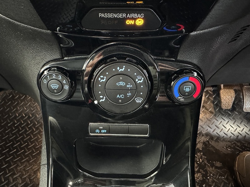 Ford Fiesta T EcoBoost Zetec - U75950