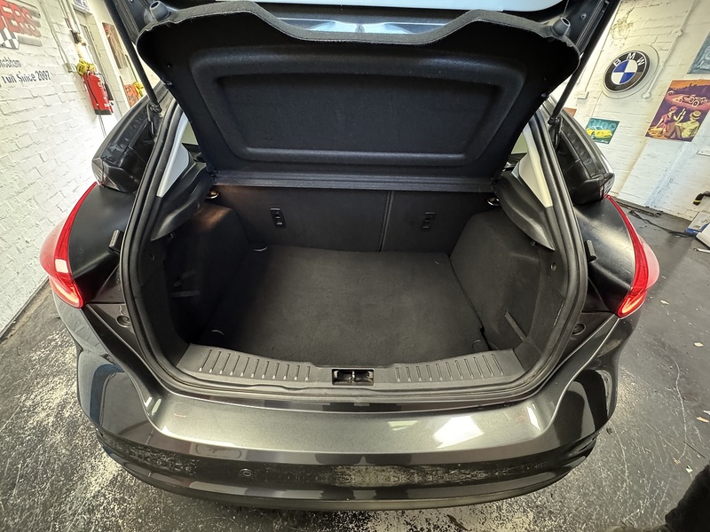 Ford Focus T EcoBoost Titanium - U75957