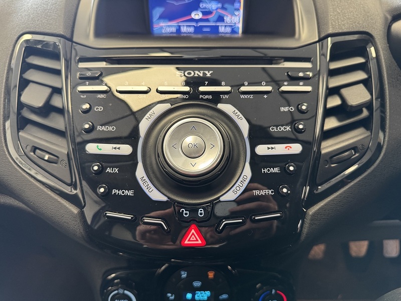 Ford Fiesta T EcoBoost Titanium - U75964