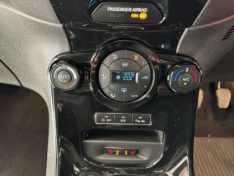 Ford Fiesta T EcoBoost Titanium - U75964