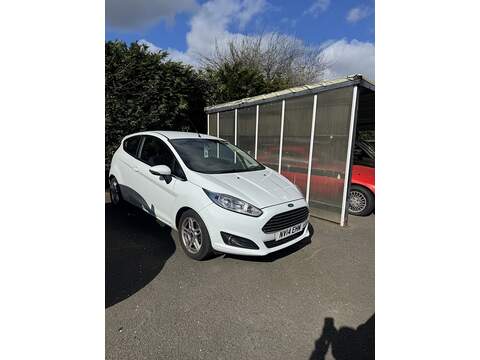 1.25 Zetec Hatchback 3dr Petrol Manual Euro 5 (82 ps)