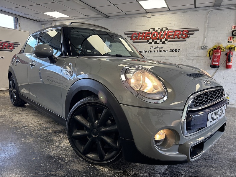 2016 MINI Mini 2.0 Cooper S (s/s) Hatchback 5d
