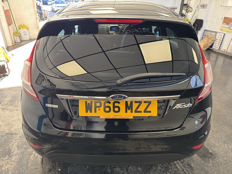 Ford Fiesta T EcoBoost Titanium - U75975