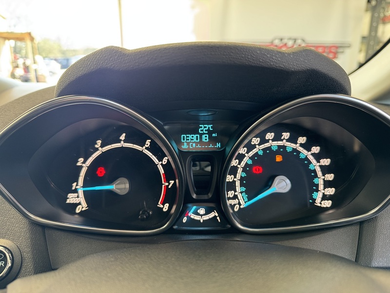 Ford Fiesta T EcoBoost Titanium - U75975