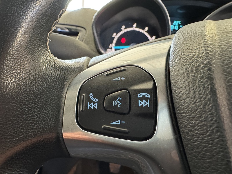 Ford Fiesta T EcoBoost Titanium - U75975