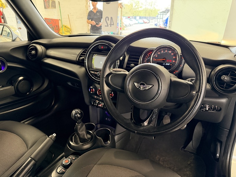 MINI Convertible Cooper - U75977