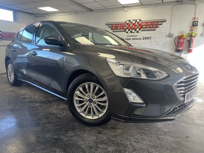 FORD FOCUS T ECOBOOST TITANIUM APPLE CAR PLAY ANDROID AUTO SAT NAV HEATED SEATS... image 1