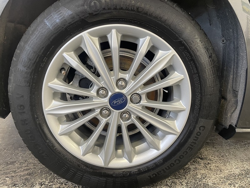 Ford Focus T EcoBoost Titanium - U75984