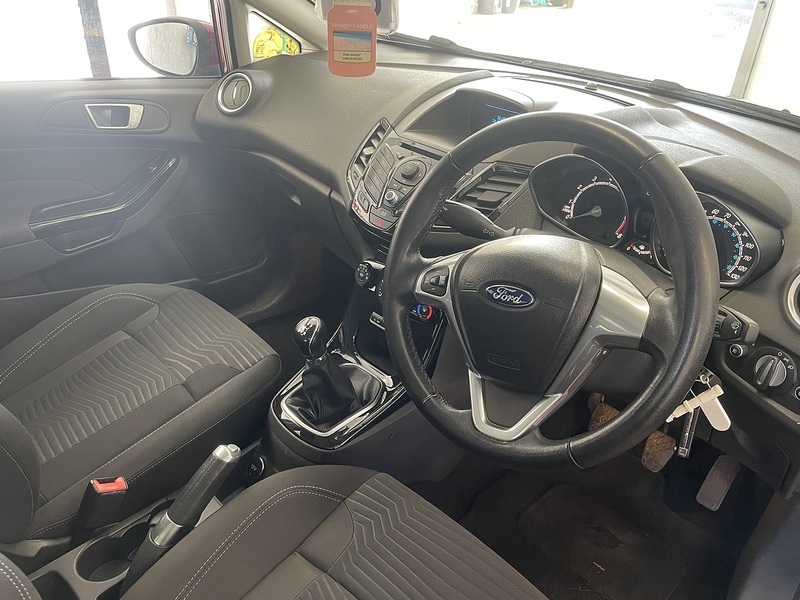 Ford Fiesta Zetec - U76013