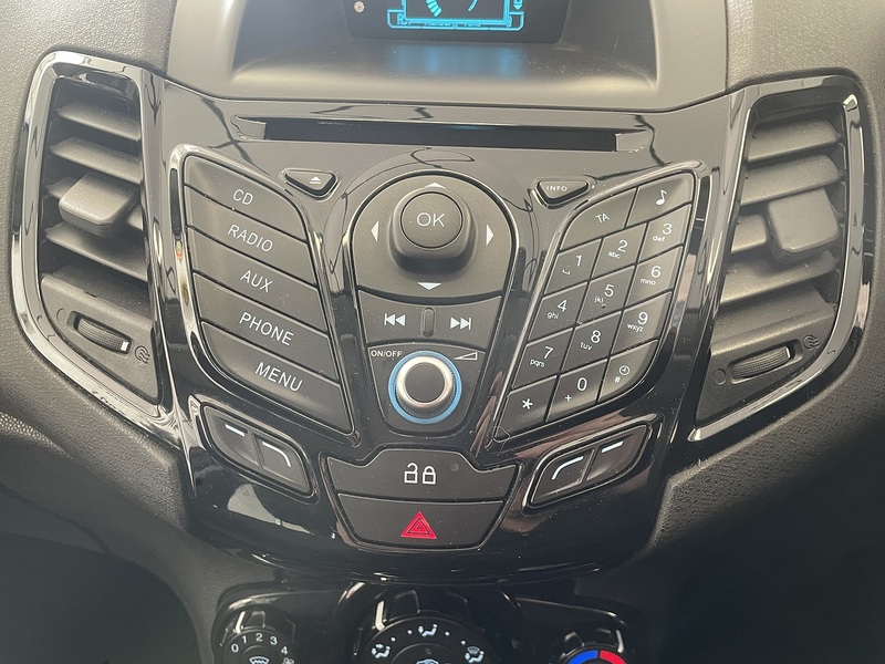 Ford Fiesta Zetec - U76013