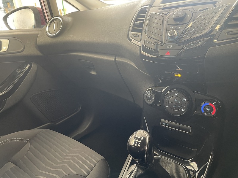 Ford Fiesta Zetec - U76013