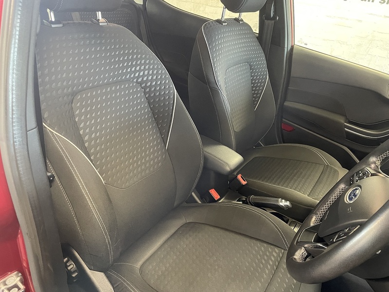 Ford Fiesta T EcoBoost Titanium - U76022