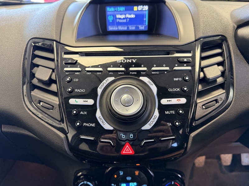 Ford Fiesta T EcoBoost Titanium - U76027