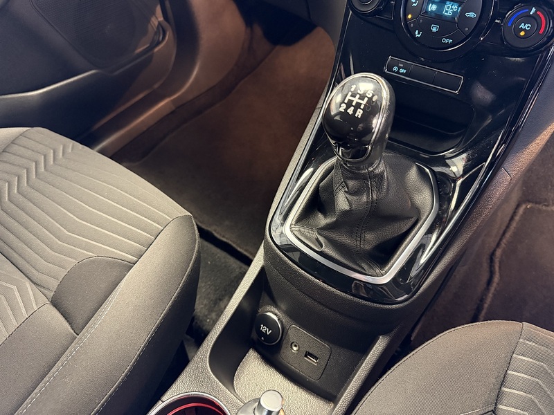 Ford Fiesta T EcoBoost Titanium - U76027