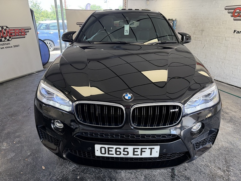 BMW X6 M BiTurbo V8 - U76034