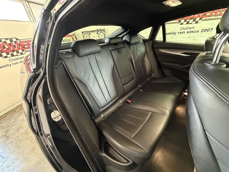 BMW X6 M BiTurbo V8 - U76034