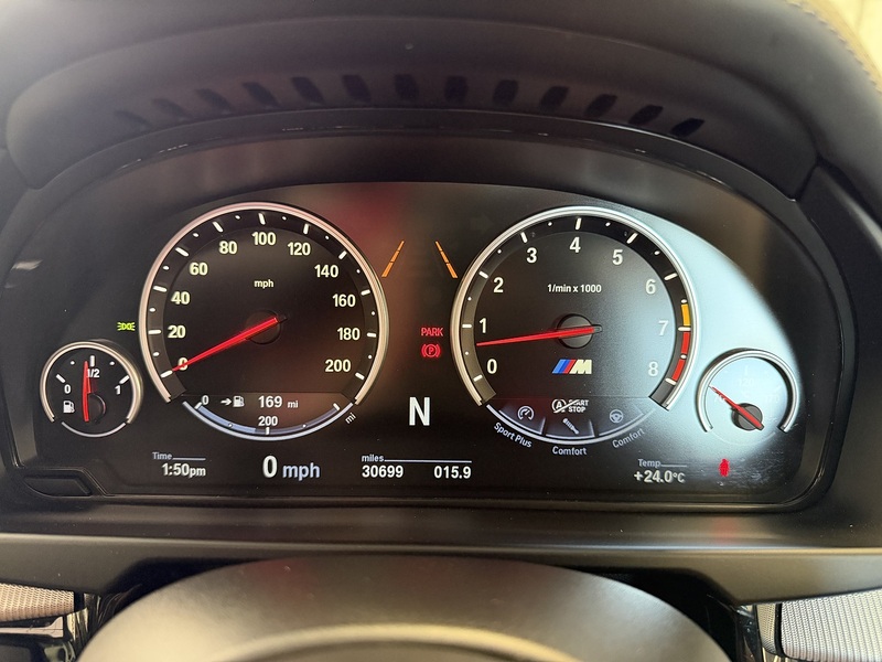 BMW X6 M BiTurbo V8 - U76034