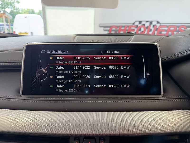 BMW X6 M BiTurbo V8 - U76034