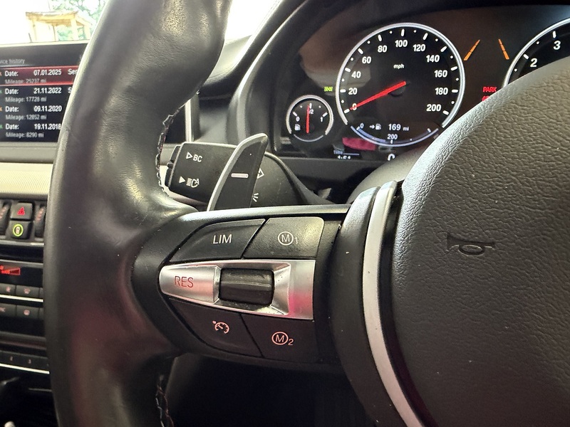 BMW X6 M BiTurbo V8 - U76034