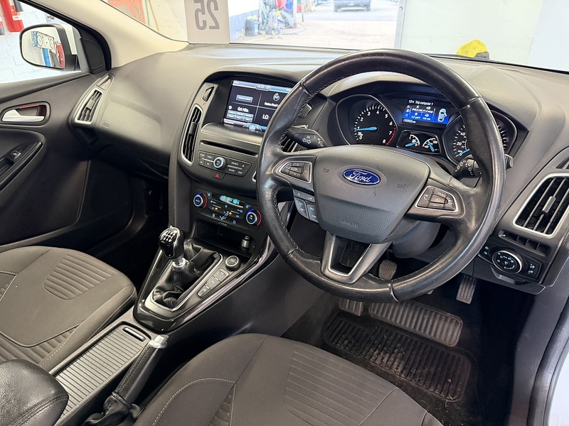 Ford Focus T EcoBoost Titanium - U76040