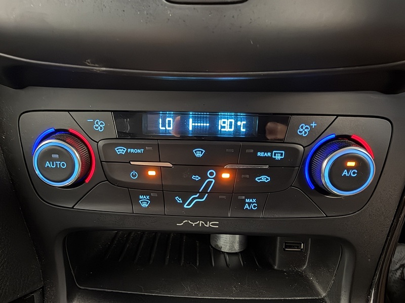 Ford Focus T EcoBoost Titanium - U76040