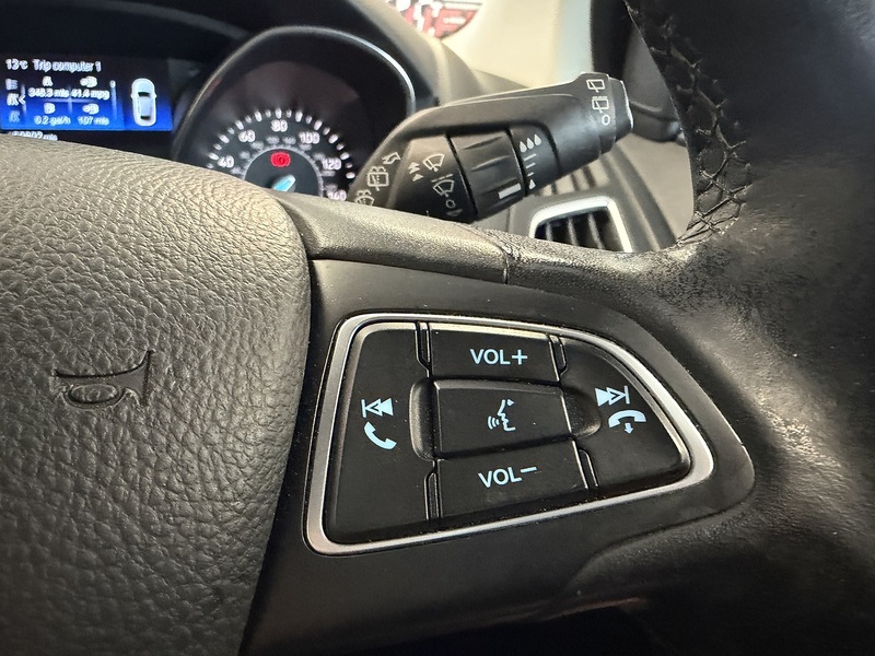 Ford Focus T EcoBoost Titanium - U76040