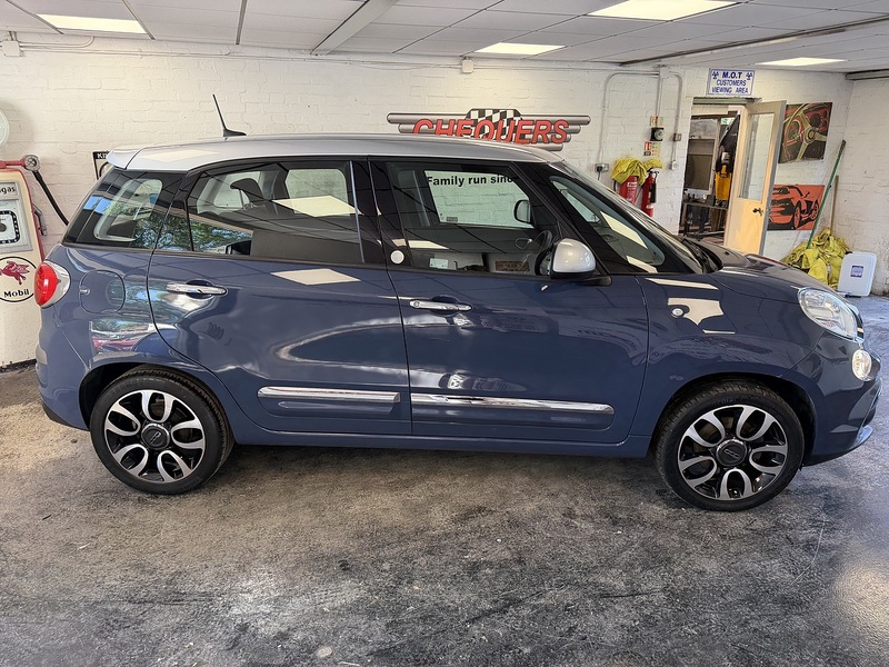 Fiat 500L Mirror - U76063