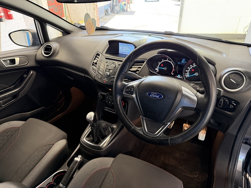 Ford Fiesta T EcoBoost ST-Line - U76064