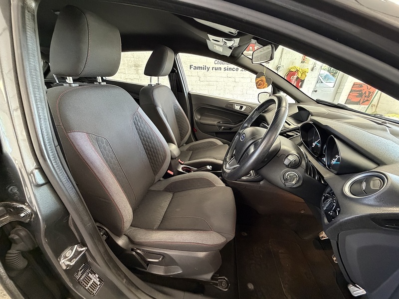 Ford Fiesta T EcoBoost ST-Line - U76064