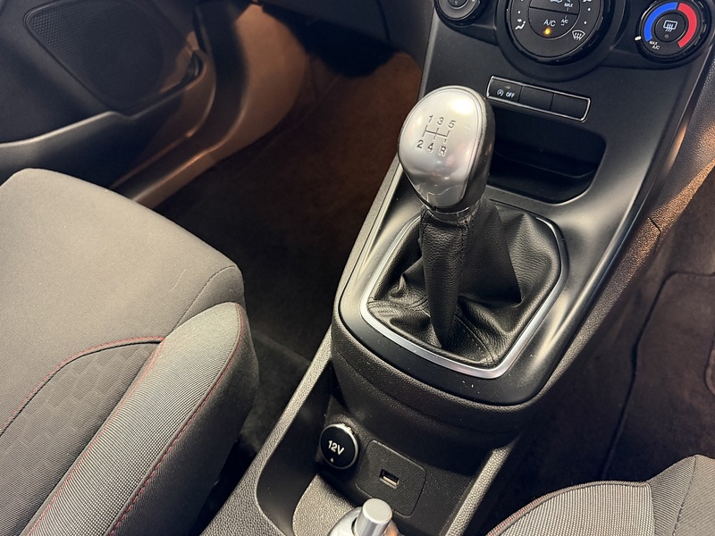 Ford Fiesta T EcoBoost ST-Line - U76064
