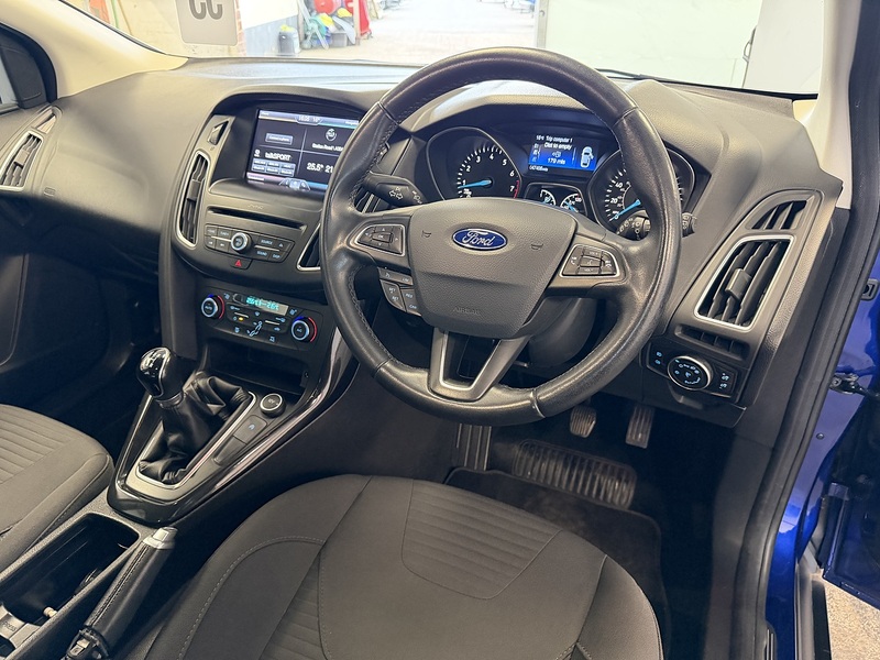 Ford Focus T EcoBoost Titanium - U76073