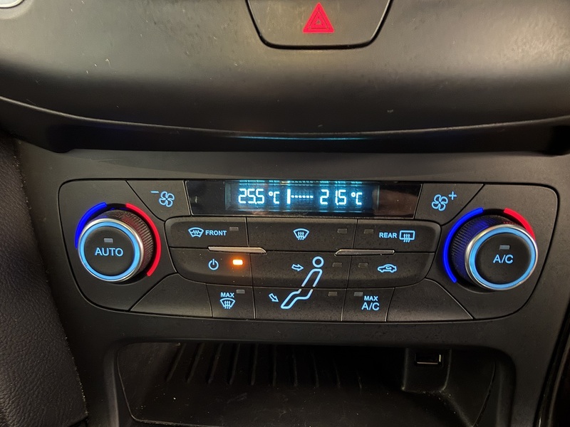 Ford Focus T EcoBoost Titanium - U76073