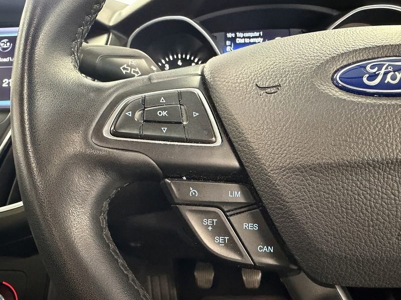 Ford Focus T EcoBoost Titanium - U76073