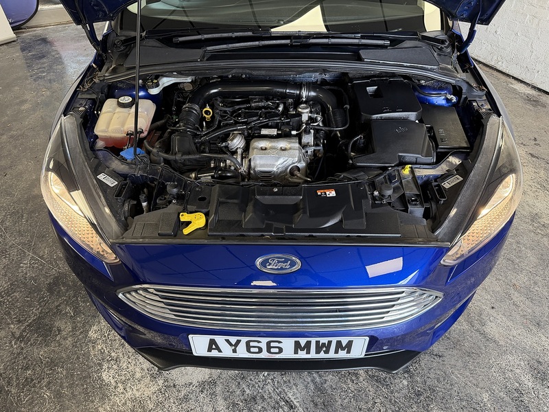 Ford Focus T EcoBoost Titanium - U76073