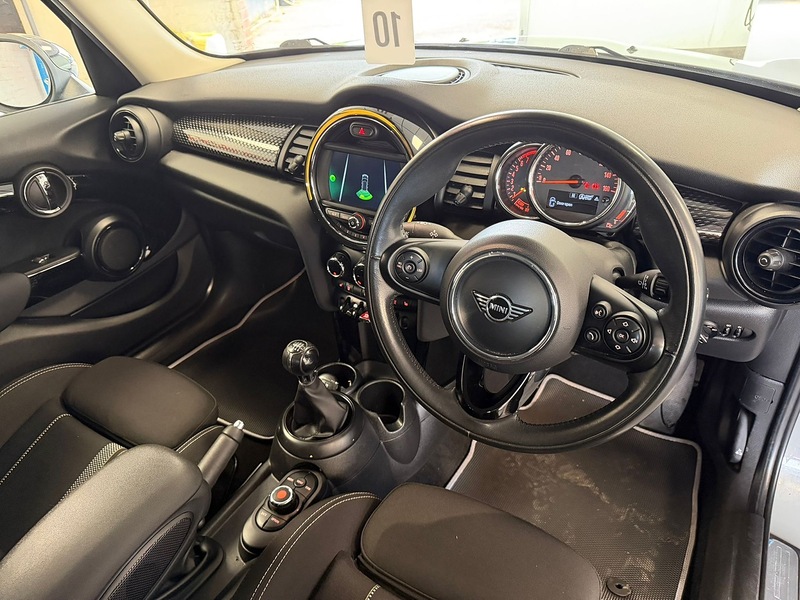 MINI Hatch Cooper S Classic - U76074