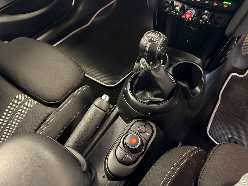 MINI Hatch Cooper S Classic - U76074