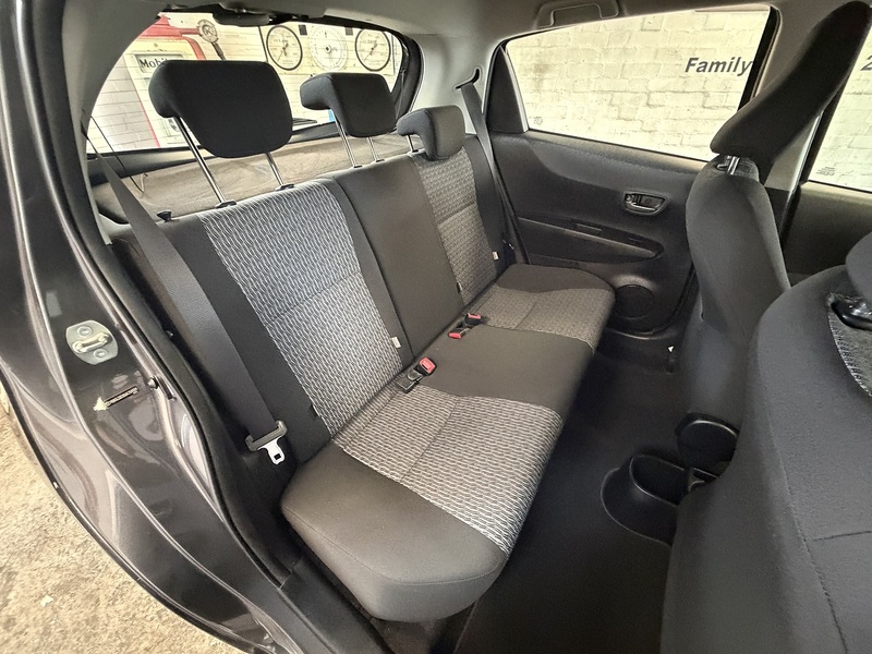 Toyota Yaris Dual VVT-i Icon Plus - U76132