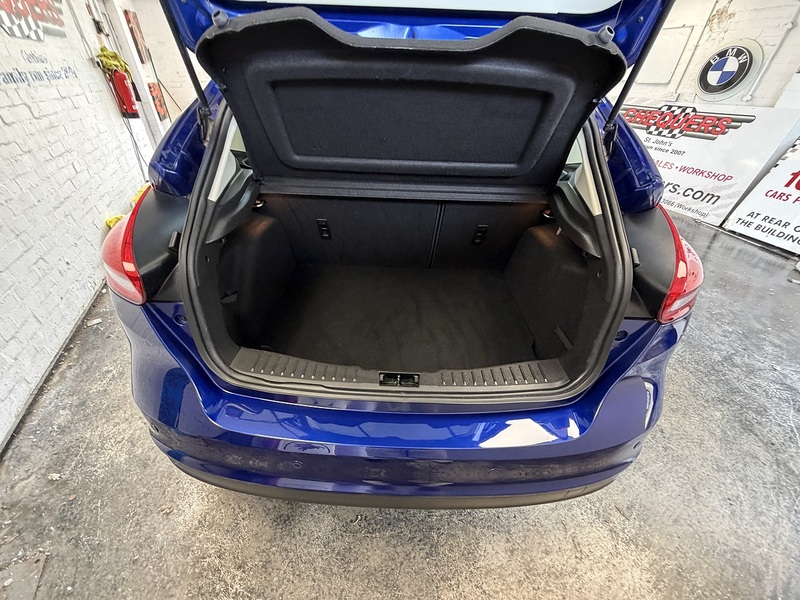 Ford Focus Titanium - U76138