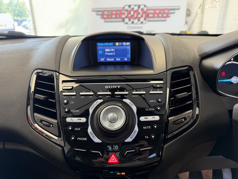 Ford Fiesta T EcoBoost Titanium - U76152