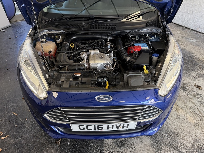 Ford Fiesta T EcoBoost Titanium - U76152