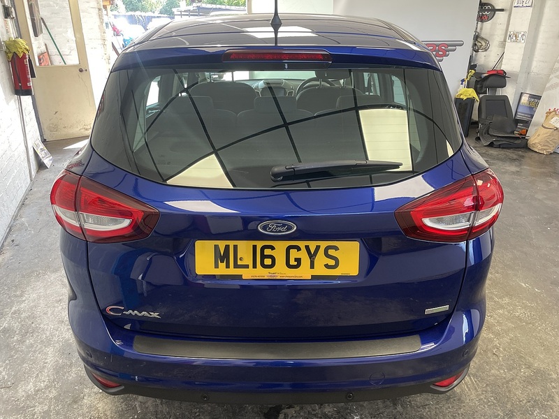 Ford C-Max T EcoBoost Titanium - U76181