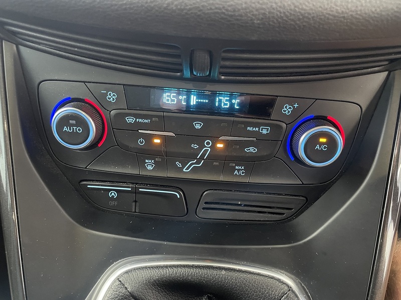 Ford C-Max T EcoBoost Titanium - U76181