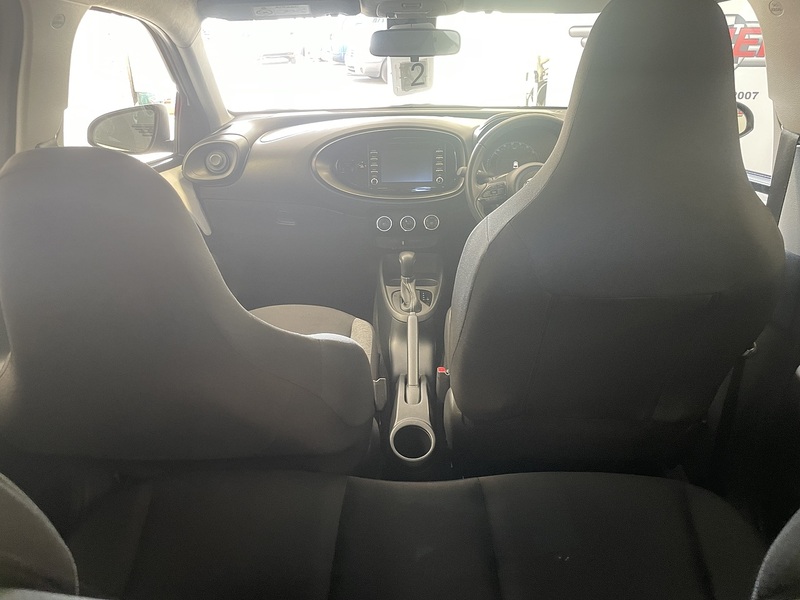 Toyota Aygo X VVT-i Pure - U76228