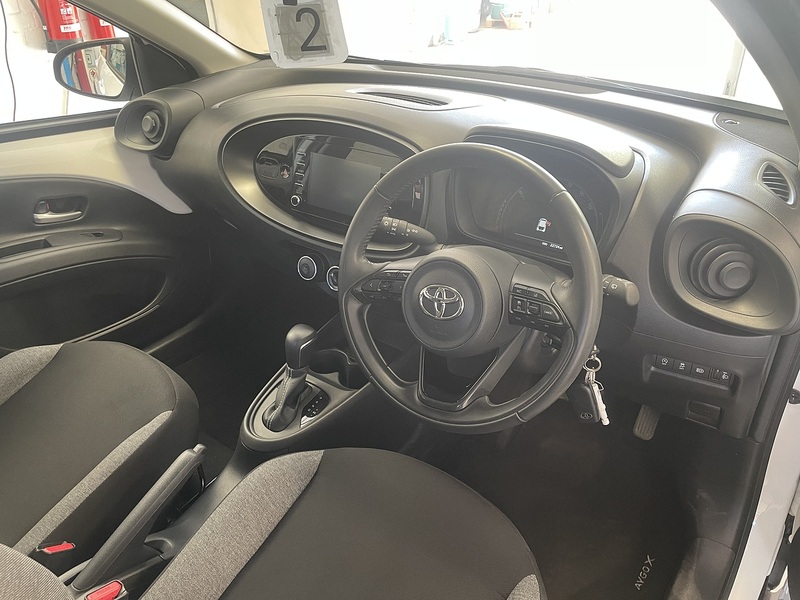 Toyota Aygo X VVT-i Pure - U76228