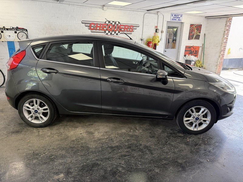 Ford Fiesta Zetec - U76232