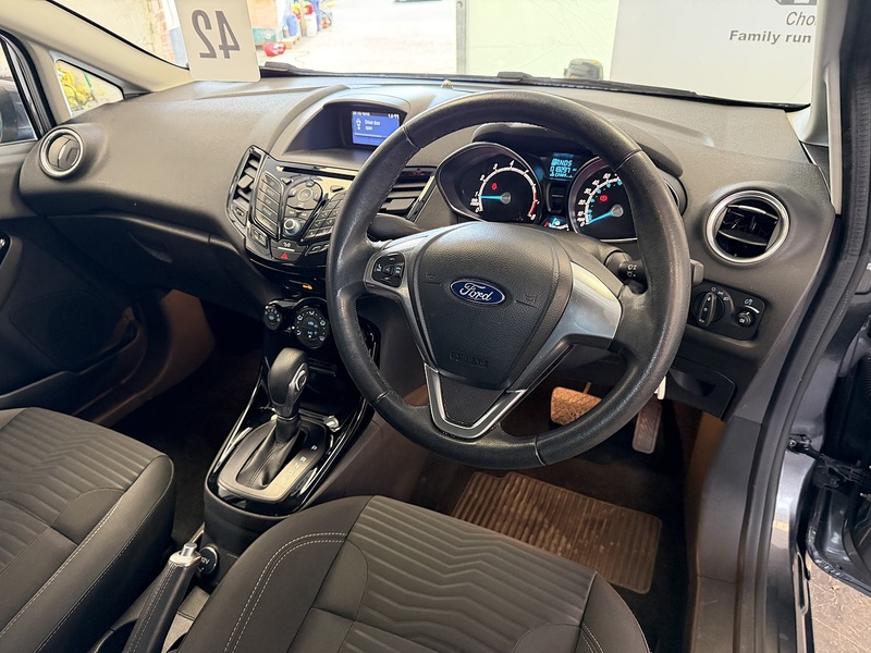 Ford Fiesta Zetec - U76232