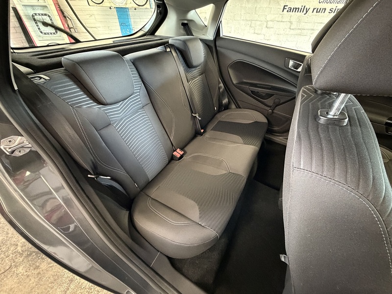 Ford Fiesta Zetec - U76232